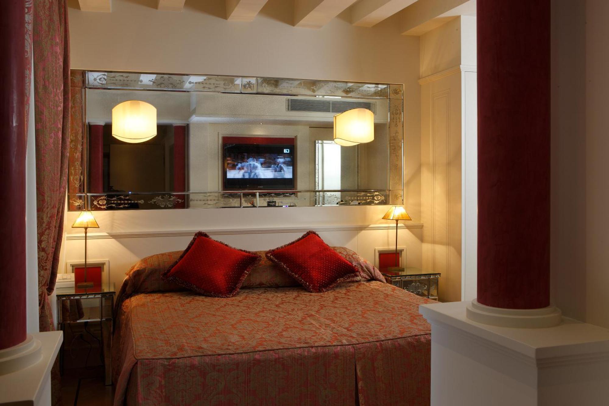 Canaletto Luxury Suites - San Marco Luxury Velence Kültér fotó